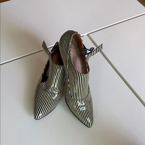 Fluevogs!! Women’s Striped Mary Jane Heels - Black & Cream with red heels